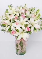 Imagen preview para Rosas rosa y Lilies en jarrón transparente - 1