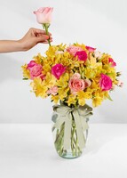 Imagen preview para 10 Rosas y Mini Rosas en Jarrón - 2