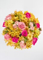 Imagen preview para 10 Rosas y Mini Rosas en Jarrón - 3